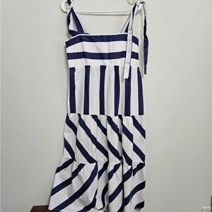 Everlily Midi Sundress Size Medium Blue White Stripes Comfort Coastal Boho EUC
